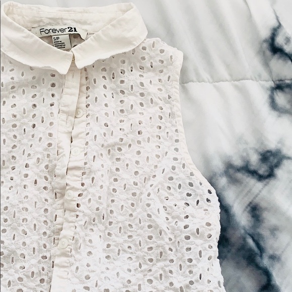 Forever21 White Eyelet Crop Tank Top - Picture 3 of 6